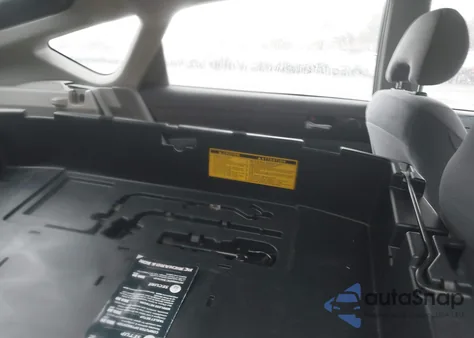 2004 Toyota Prius from USA, damaged, VIN JTDKB20U240085205